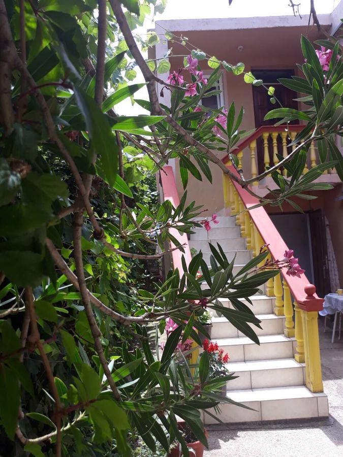 Apartman Tatjana Сутоморе Екстериор снимка