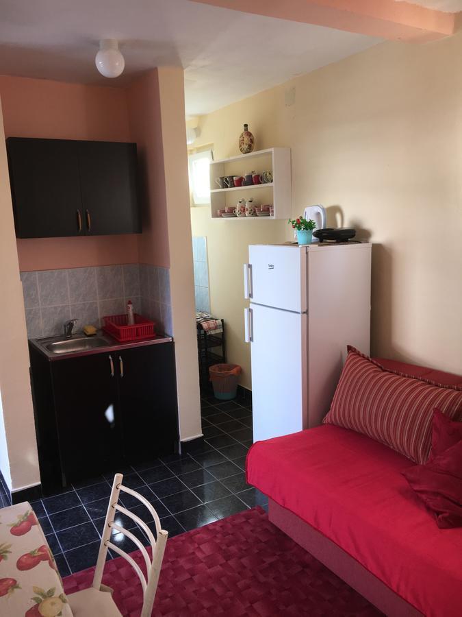 Apartman Tatjana Сутоморе Екстериор снимка