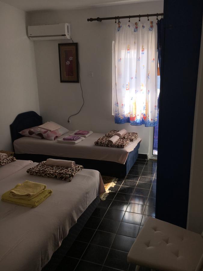 Apartman Tatjana Сутоморе Екстериор снимка