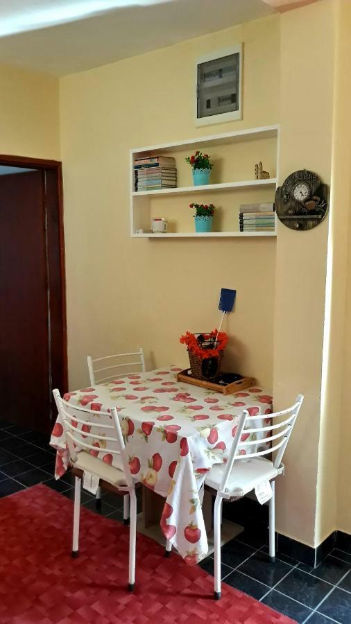Apartman Tatjana Сутоморе Екстериор снимка