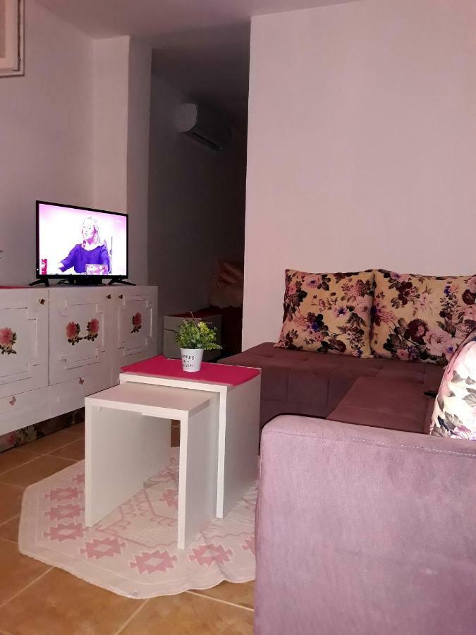Apartman Tatjana Сутоморе Екстериор снимка