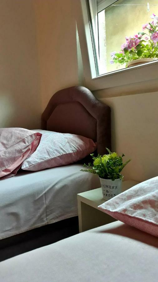 Apartman Tatjana Сутоморе Екстериор снимка