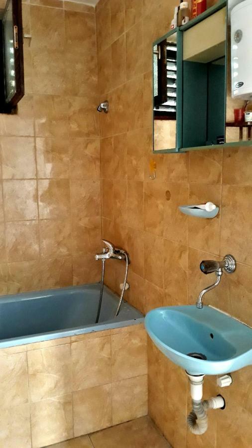 Apartman Tatjana Сутоморе Екстериор снимка